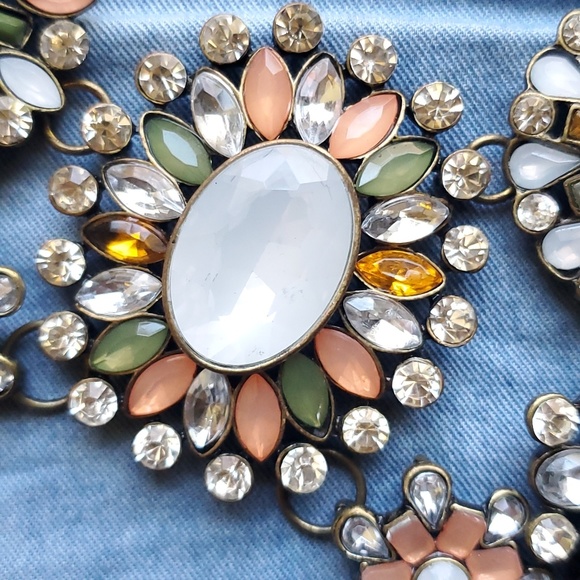 Statement Crystal Necklace - Picture 3 of 7